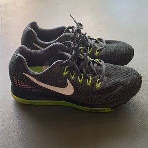 Nike- Zoom All Out Low Mens Running Shoes